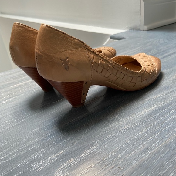 Shoes - Picture 2 of 4